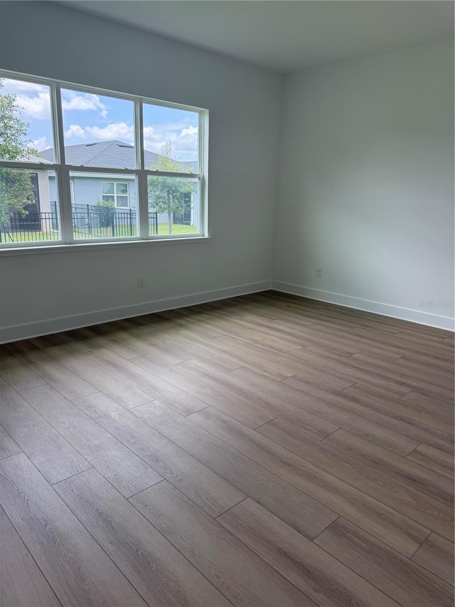 Image 10 of 23 For 1016 Gloryland Court