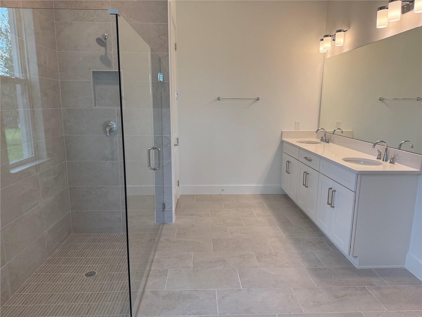 Image 11 of 23 For 1016 Gloryland Court
