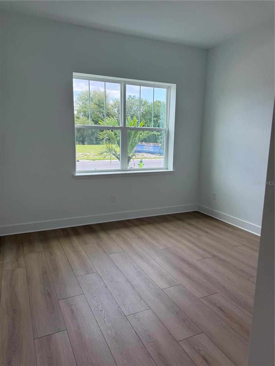 Image 8 of 23 For 1016 Gloryland Court
