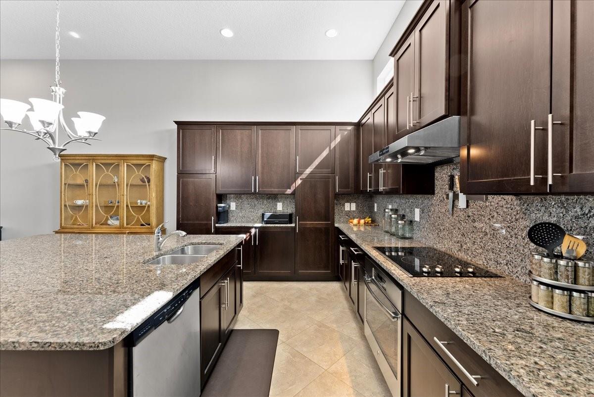 Image 23 of 43 For 13865 Granger Avenue