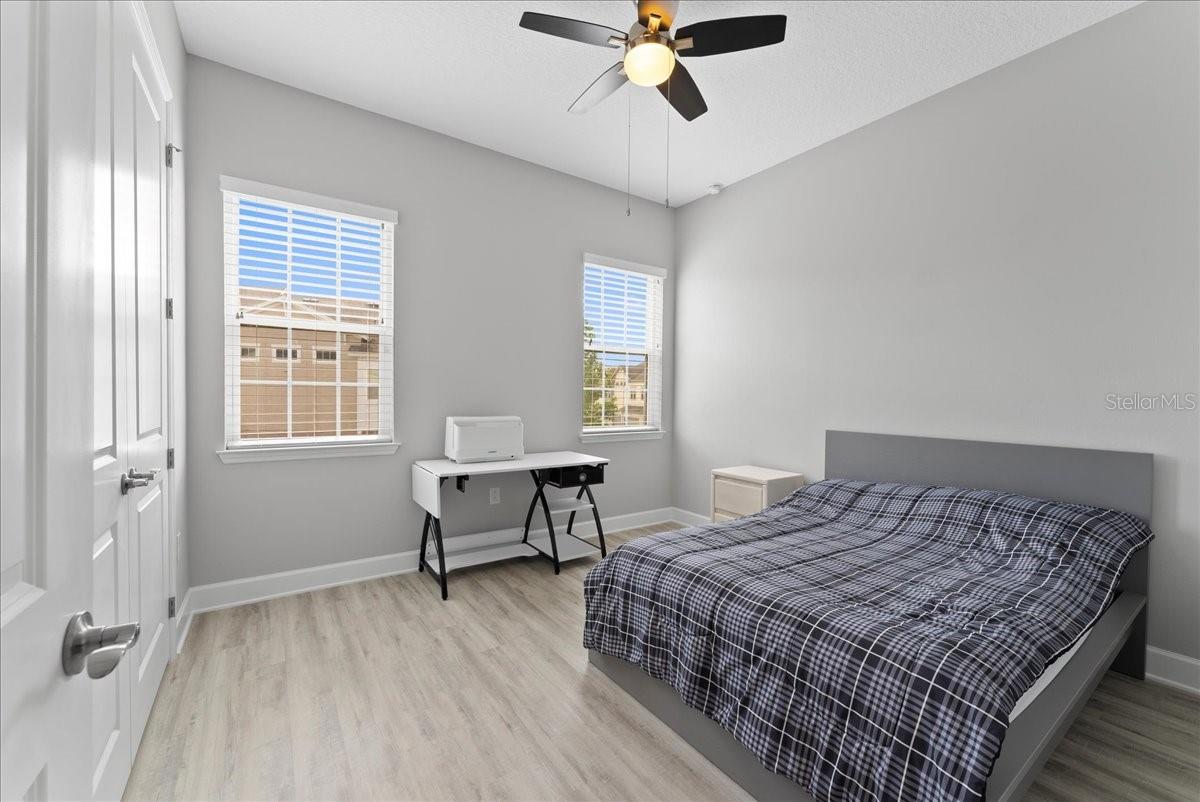 Image 26 of 43 For 13865 Granger Avenue