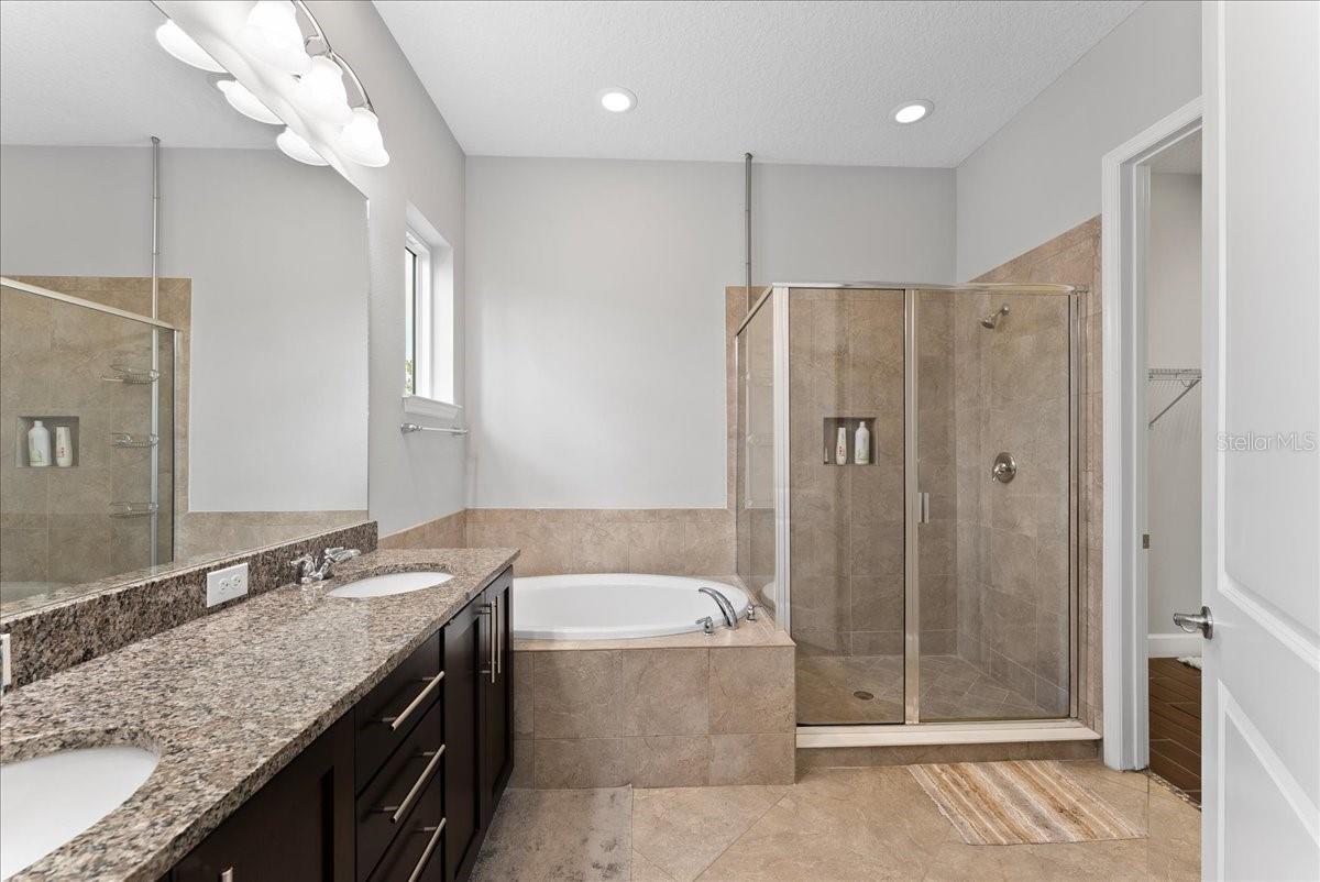 Image 33 of 43 For 13865 Granger Avenue