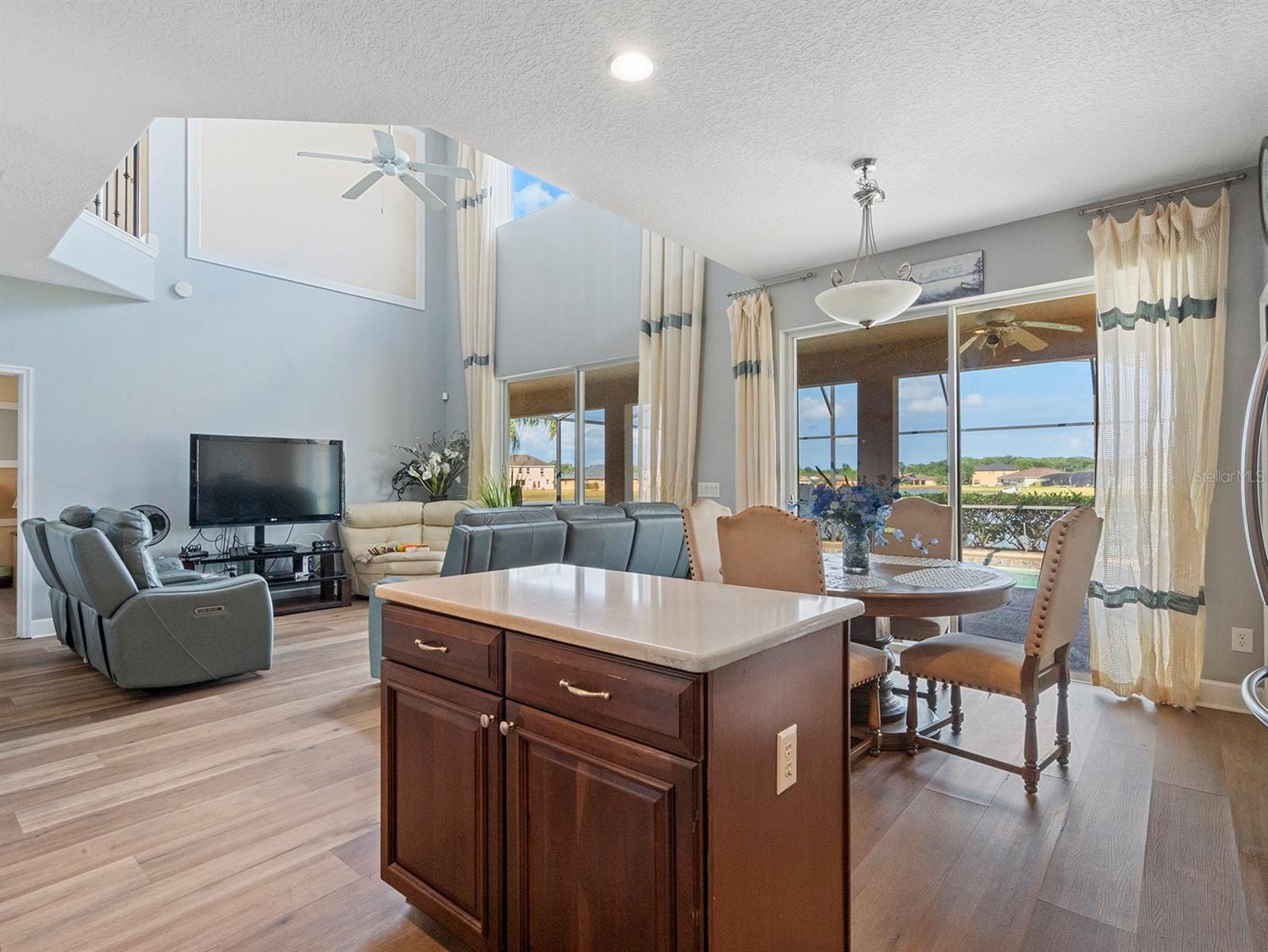 Image 13 of 59 For 2803 Boating Boulevard