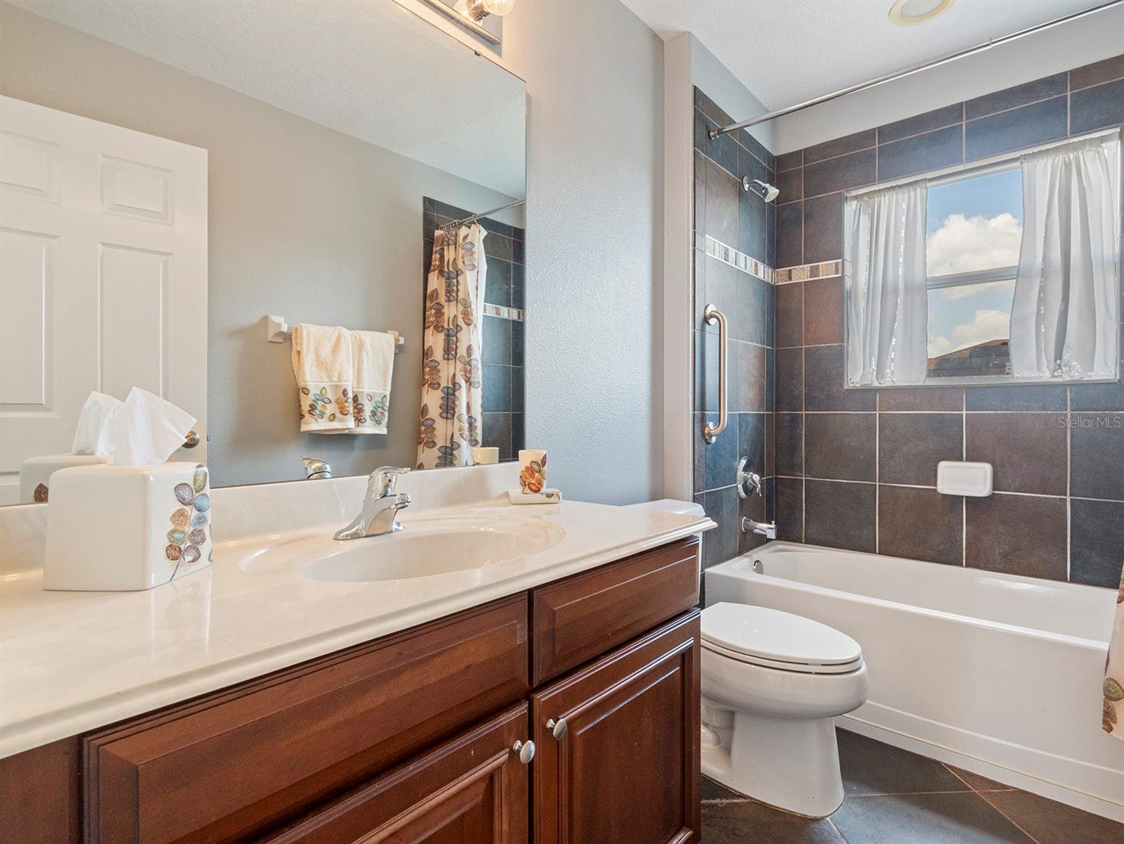 Image 31 of 59 For 2803 Boating Boulevard