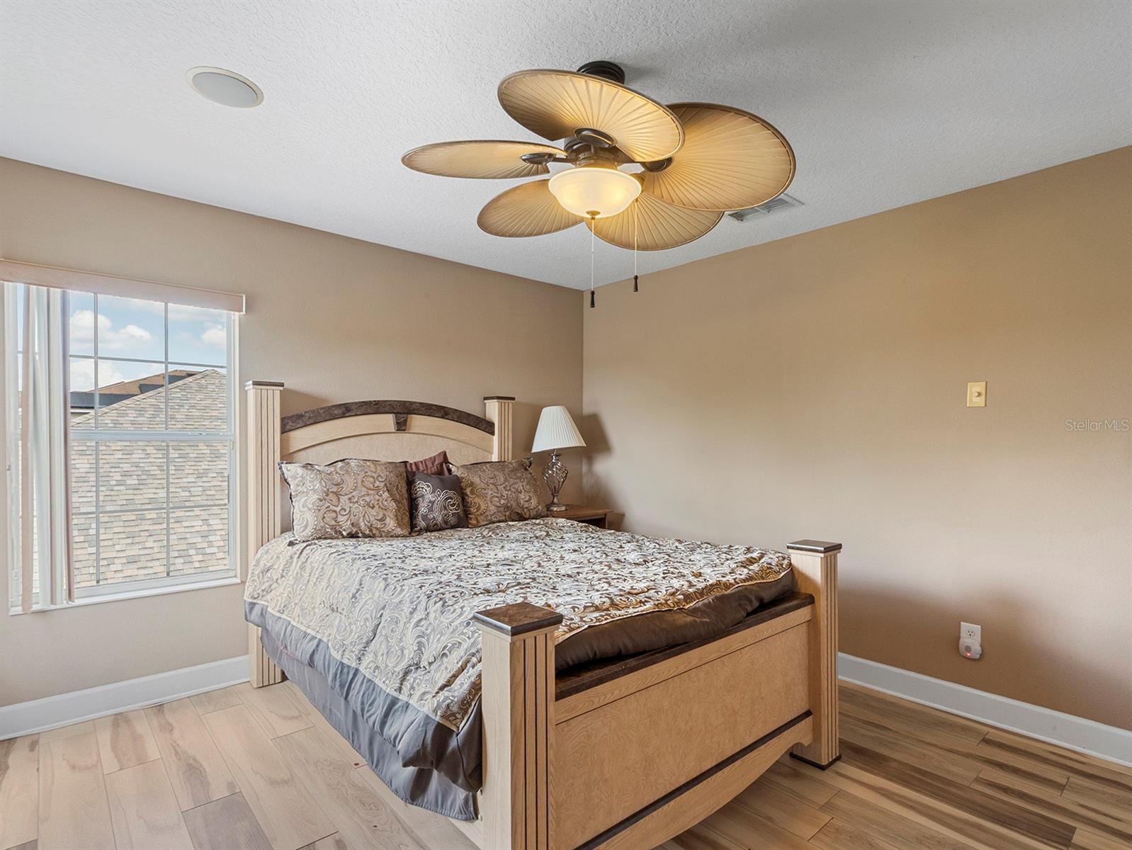 Image 34 of 59 For 2803 Boating Boulevard