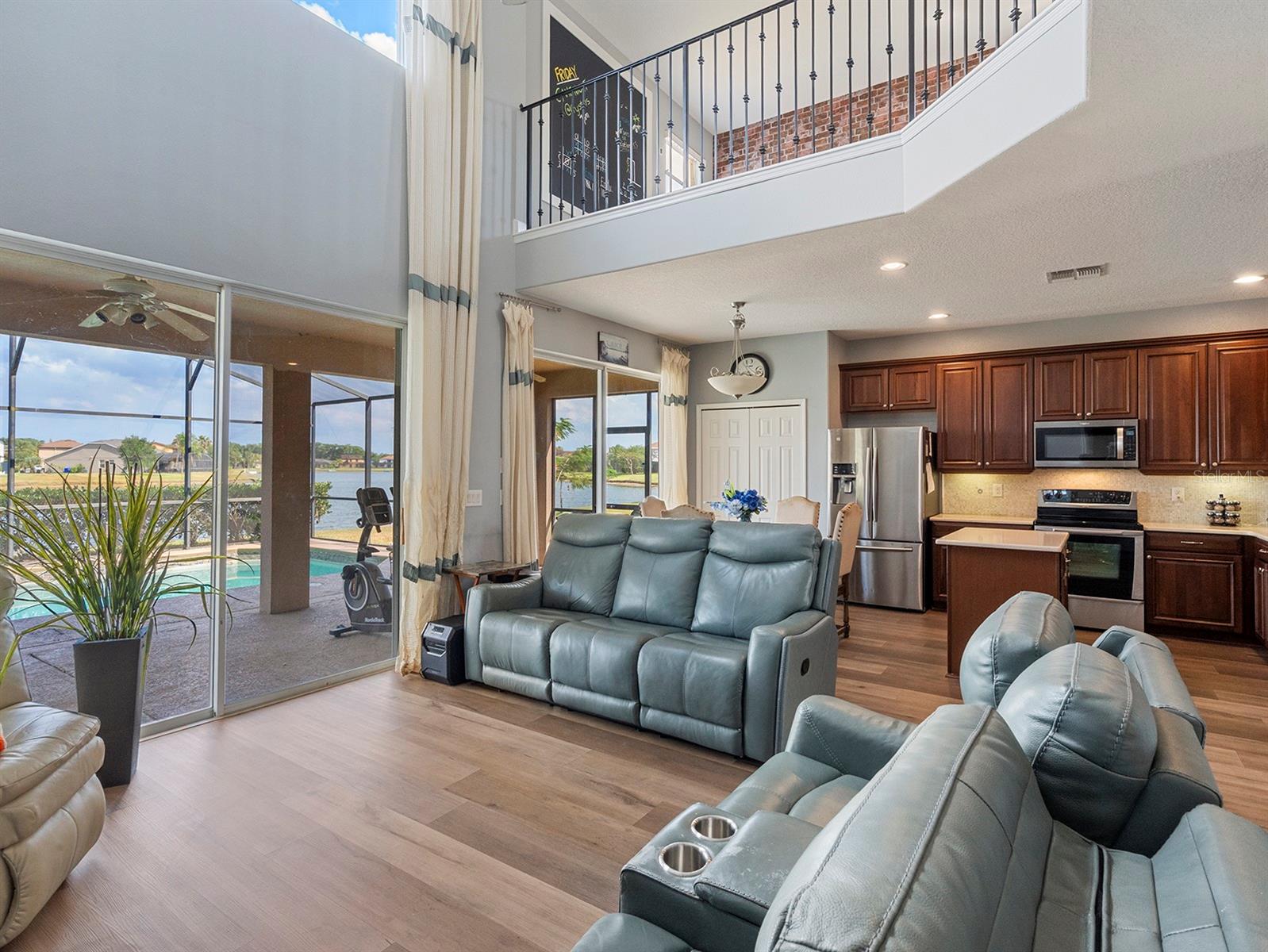 Image 5 of 59 For 2803 Boating Boulevard