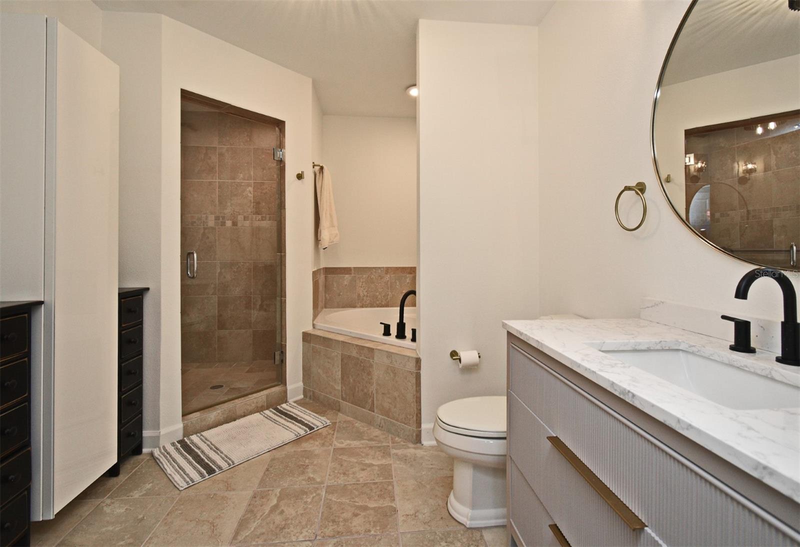 Image 18 of 29 For 2305 Edgewater Drive 1604
