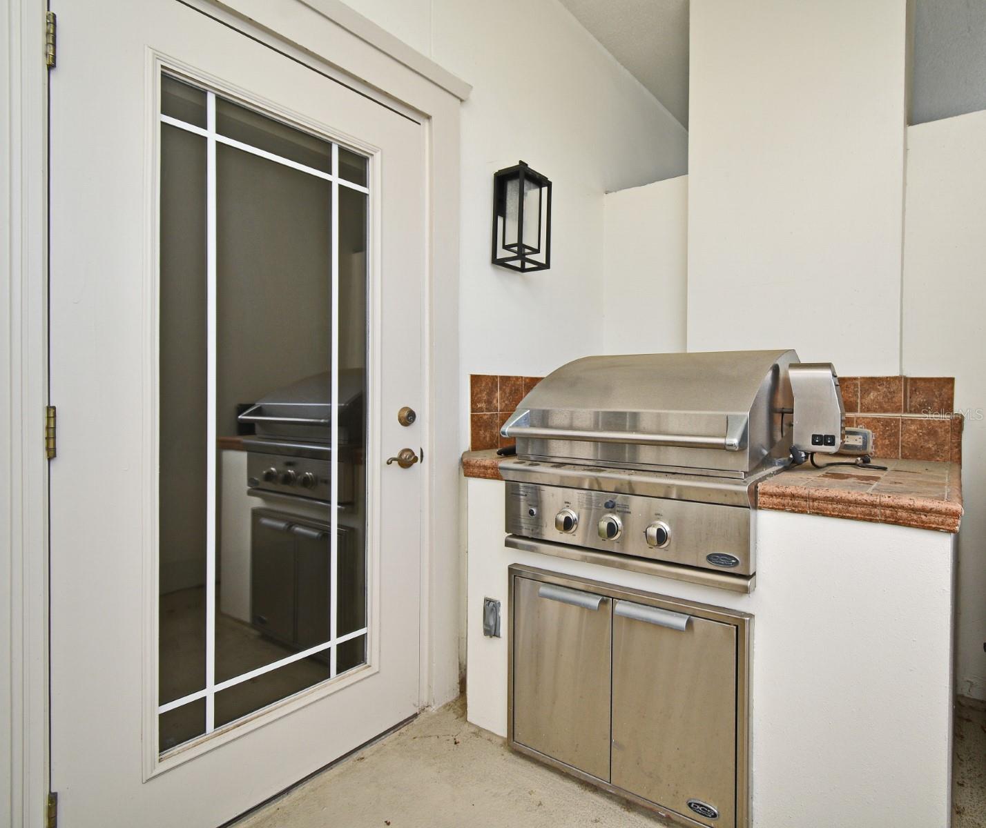 Image 20 of 29 For 2305 Edgewater Drive 1604