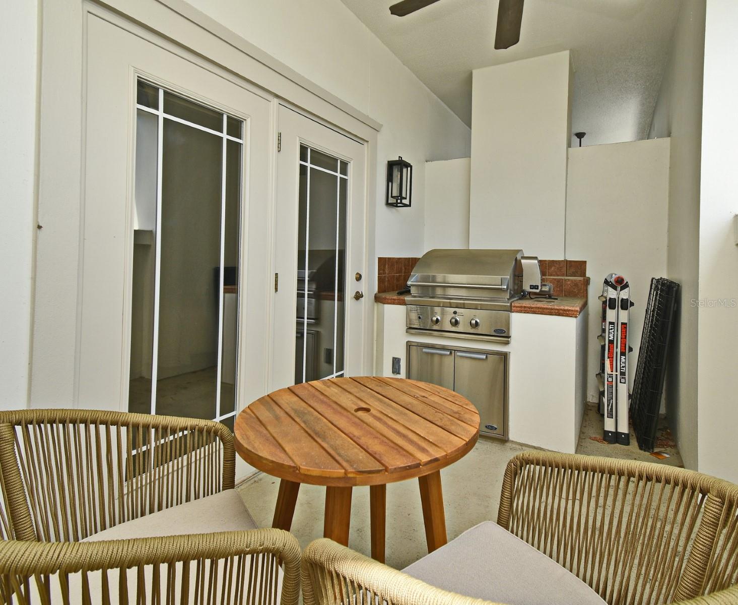 Image 21 of 29 For 2305 Edgewater Drive 1604