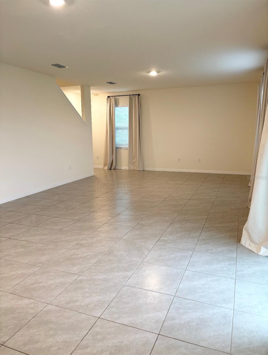 Image 4 of 16 For 5168 Greenheart Avenue