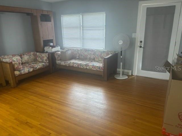 Image 6 of 11 For 404 Kentucky Avenue