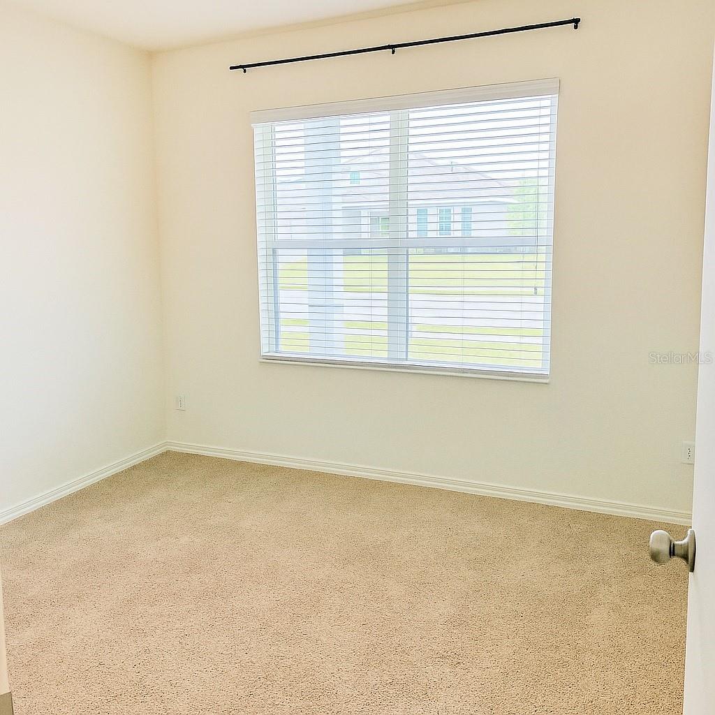Image 10 of 21 For 5216 Greenheart Avenue