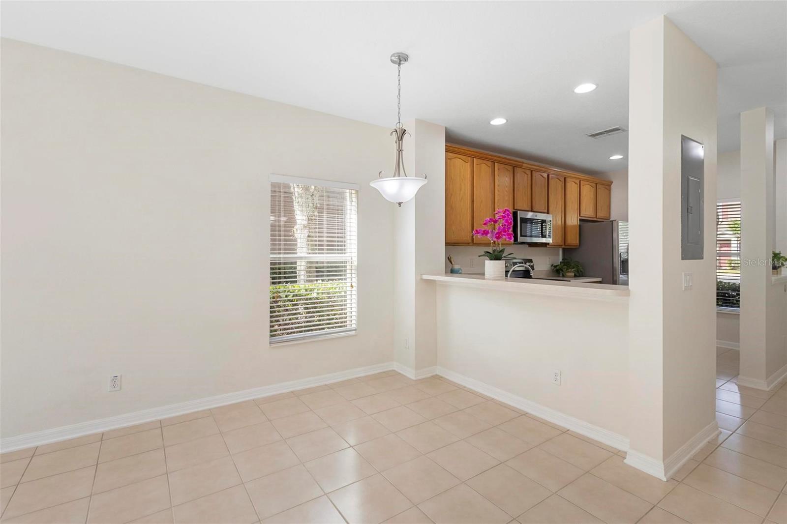 Image 10 of 36 For 3434 Wilshire Way Road 191
