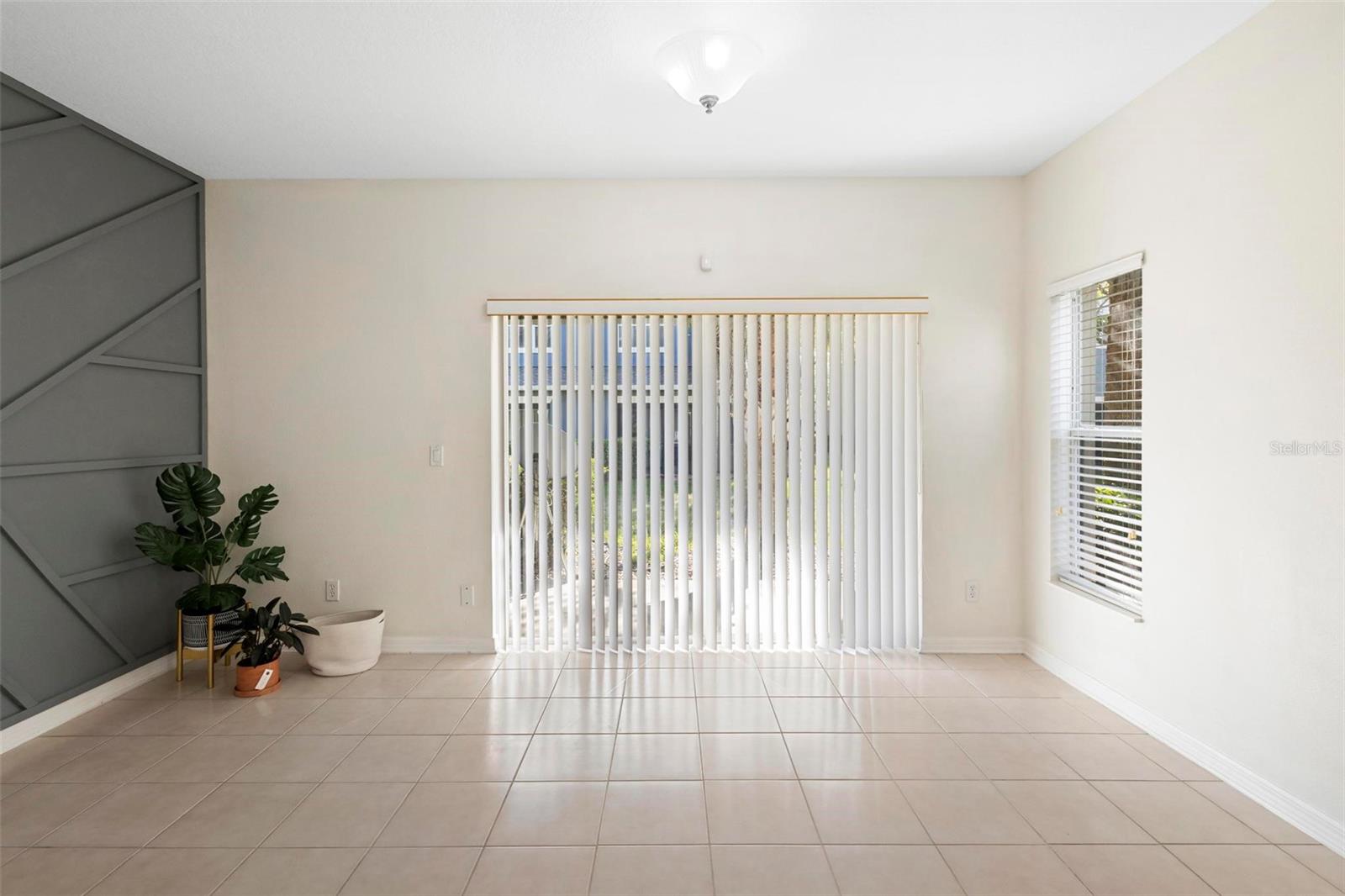 Image 12 of 36 For 3434 Wilshire Way Road 191