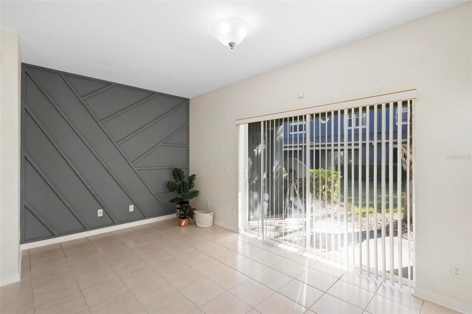 Image 14 of 36 For 3434 Wilshire Way Road 191