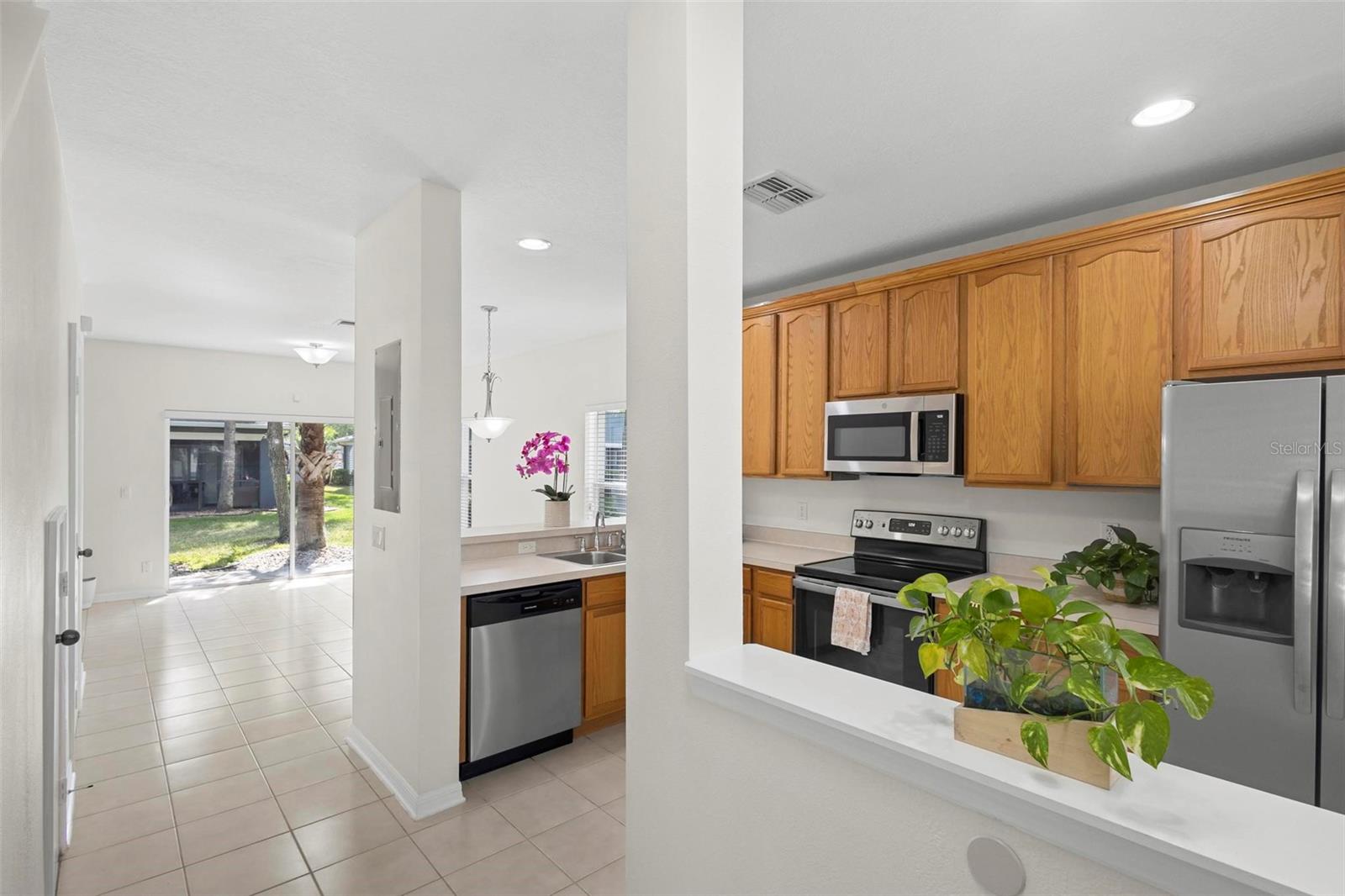 Image 4 of 36 For 3434 Wilshire Way Road 191