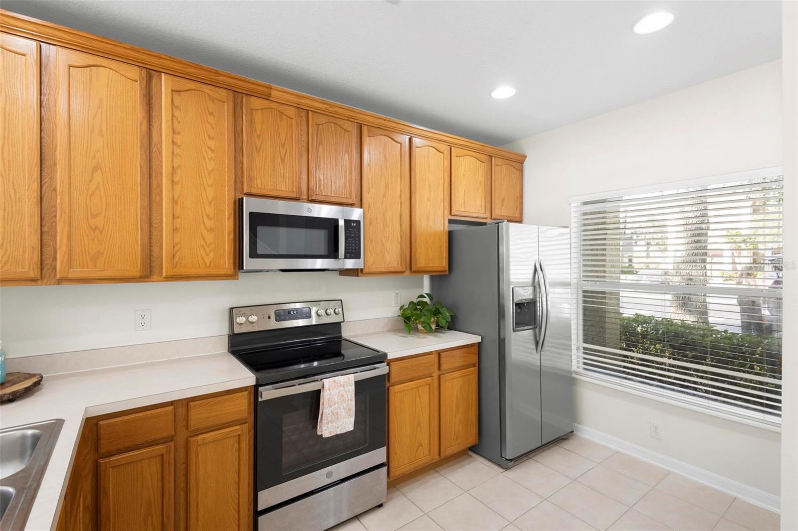 Image 5 of 36 For 3434 Wilshire Way Road 191