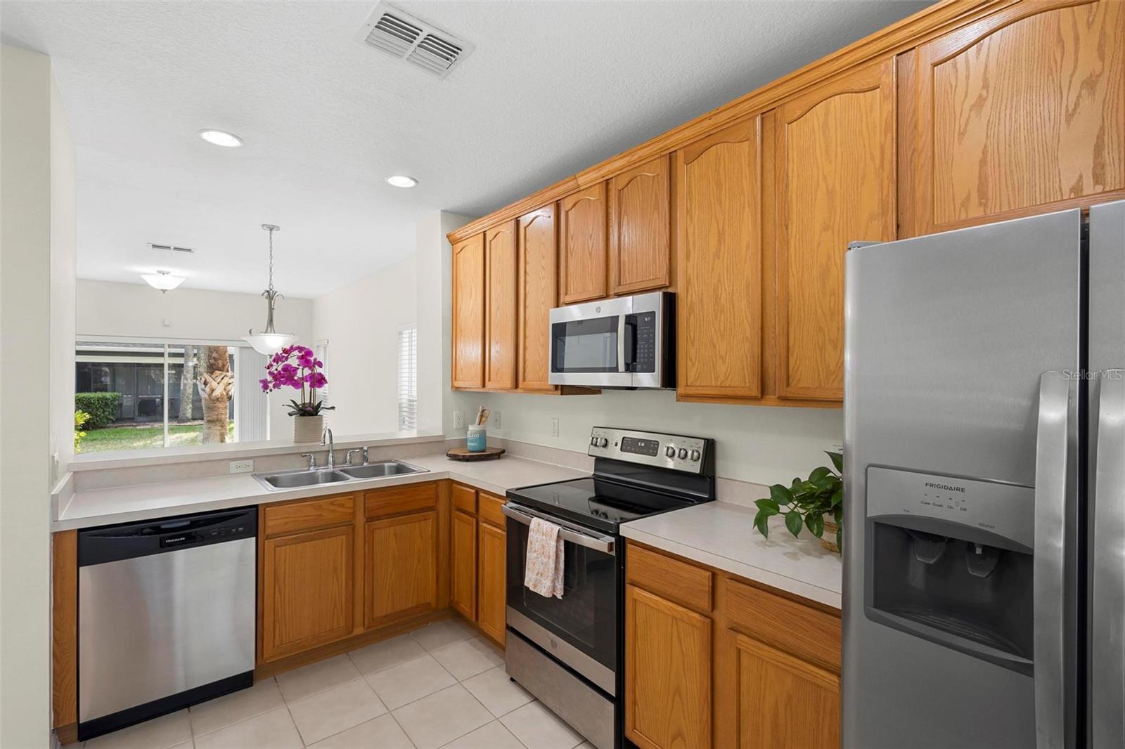 Image 7 of 36 For 3434 Wilshire Way Road 191
