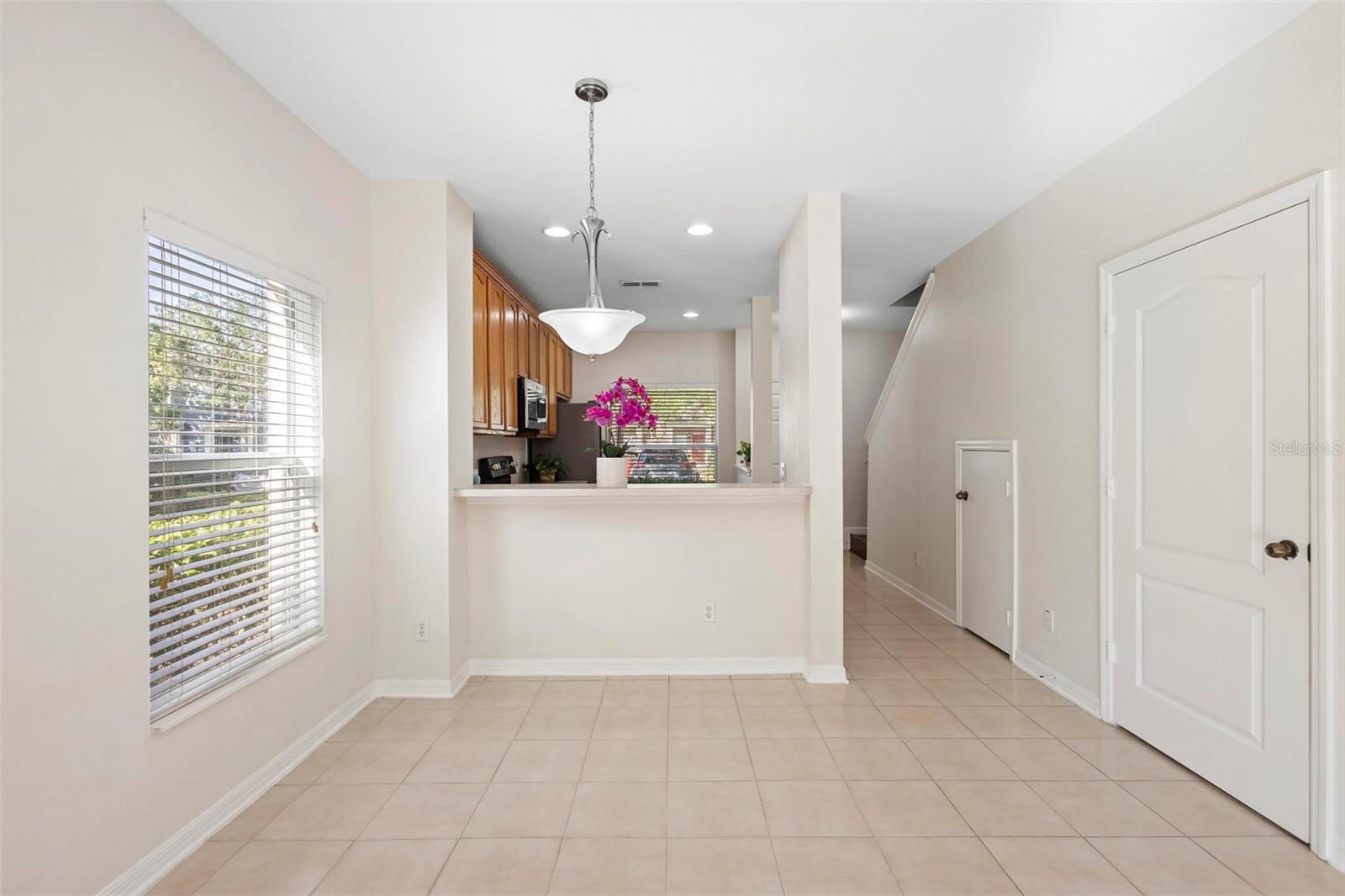 Image 9 of 36 For 3434 Wilshire Way Road 191