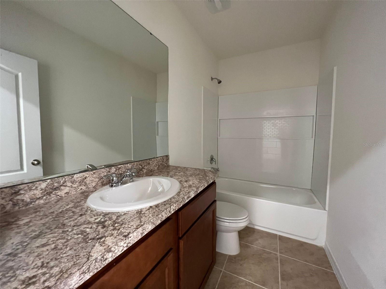 Image 16 of 22 For 1065 Blue Jay Drive