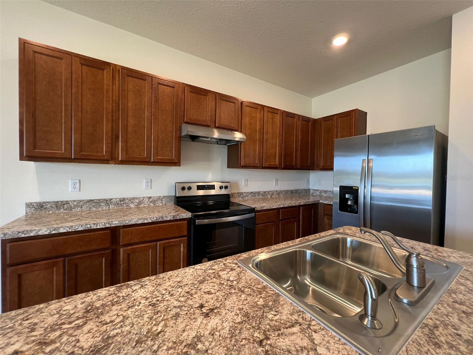 Image 3 of 22 For 1065 Blue Jay Drive
