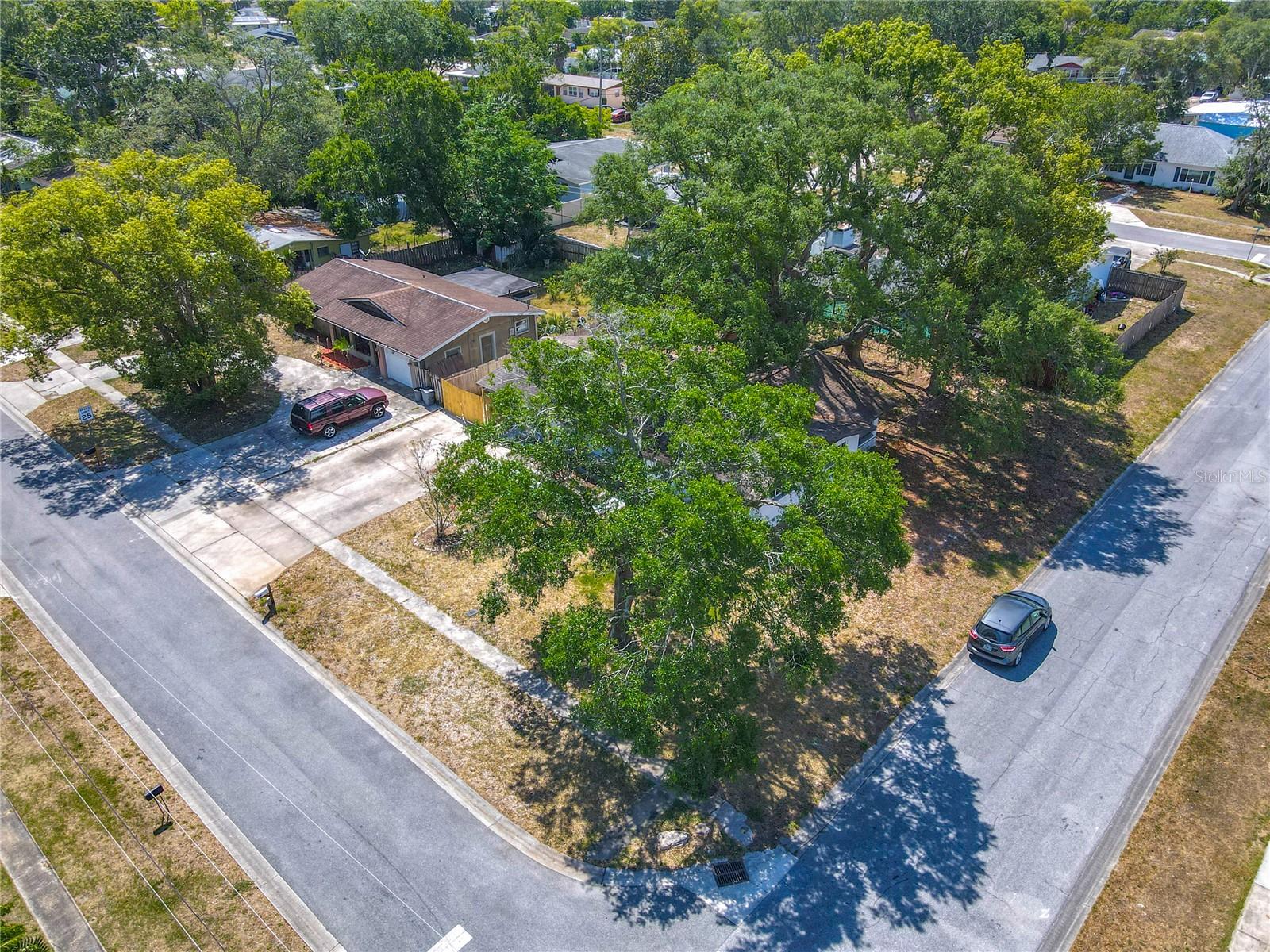 Image 10 of 55 For 1298 Scottsdale Drive