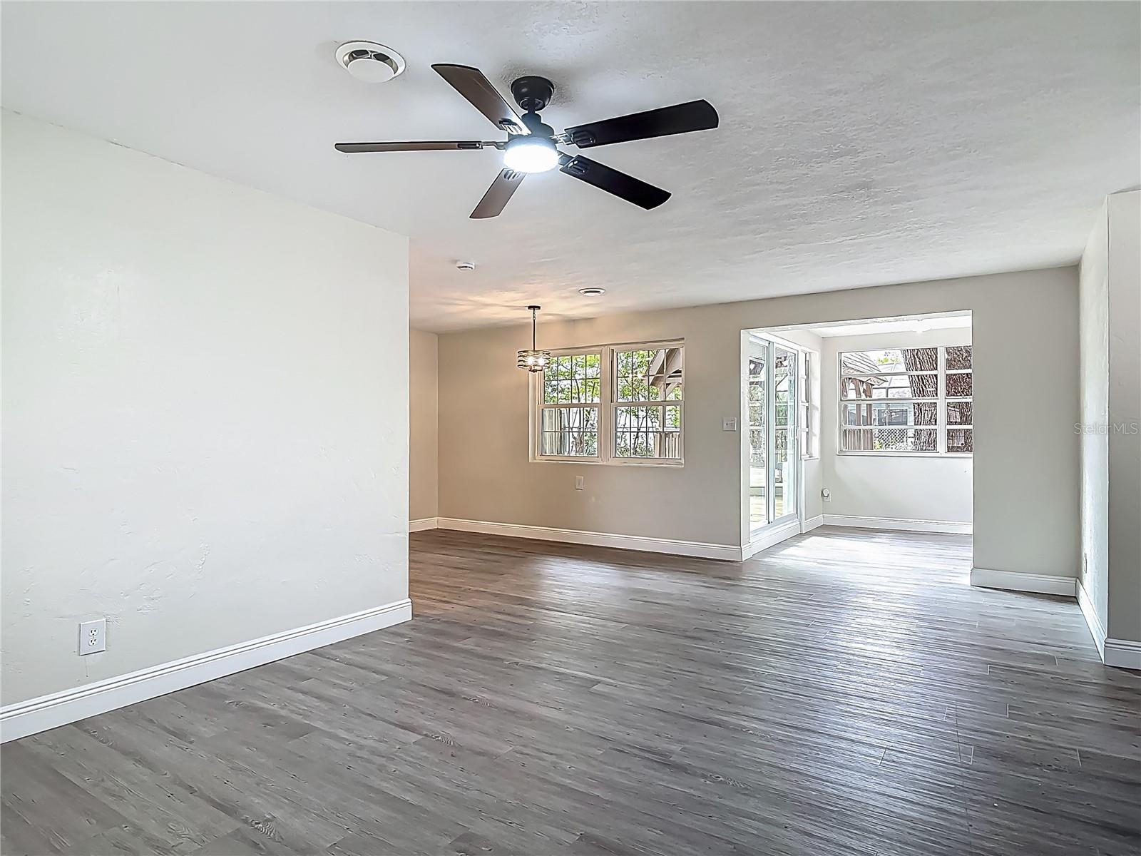 Image 12 of 55 For 1298 Scottsdale Drive