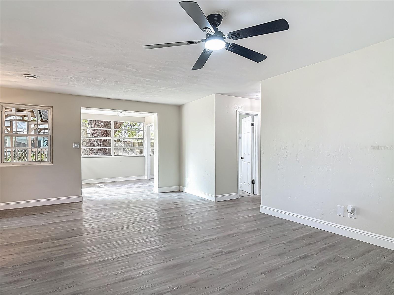 Image 13 of 55 For 1298 Scottsdale Drive