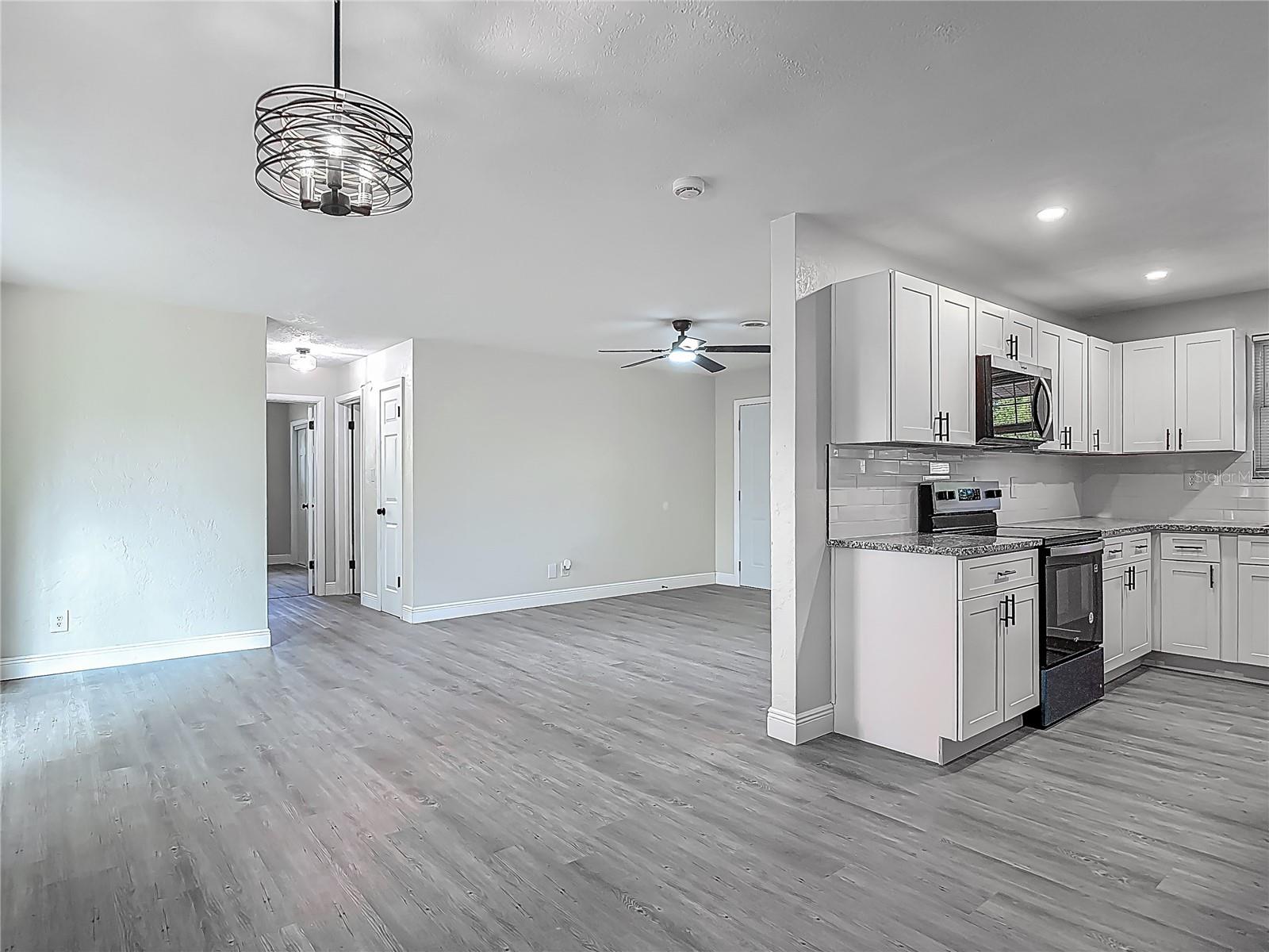 Image 19 of 55 For 1298 Scottsdale Drive