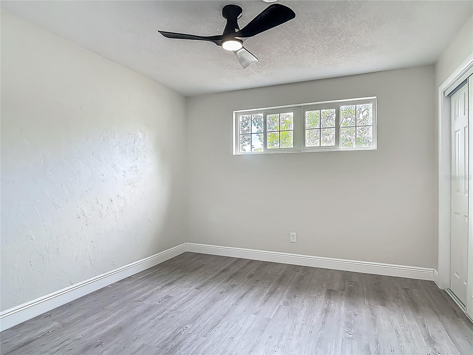 Image 35 of 55 For 1298 Scottsdale Drive