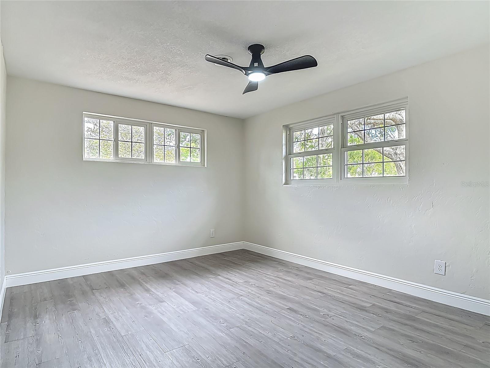 Image 37 of 55 For 1298 Scottsdale Drive