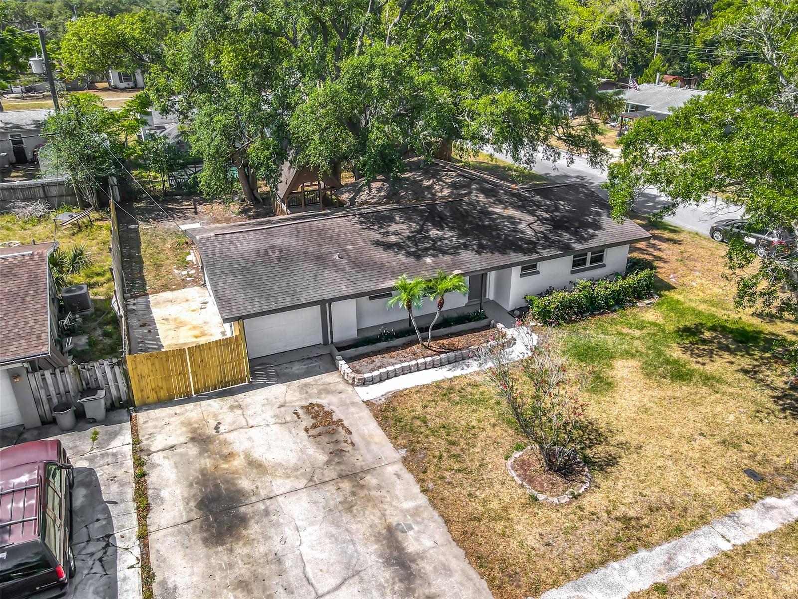Image 4 of 55 For 1298 Scottsdale Drive