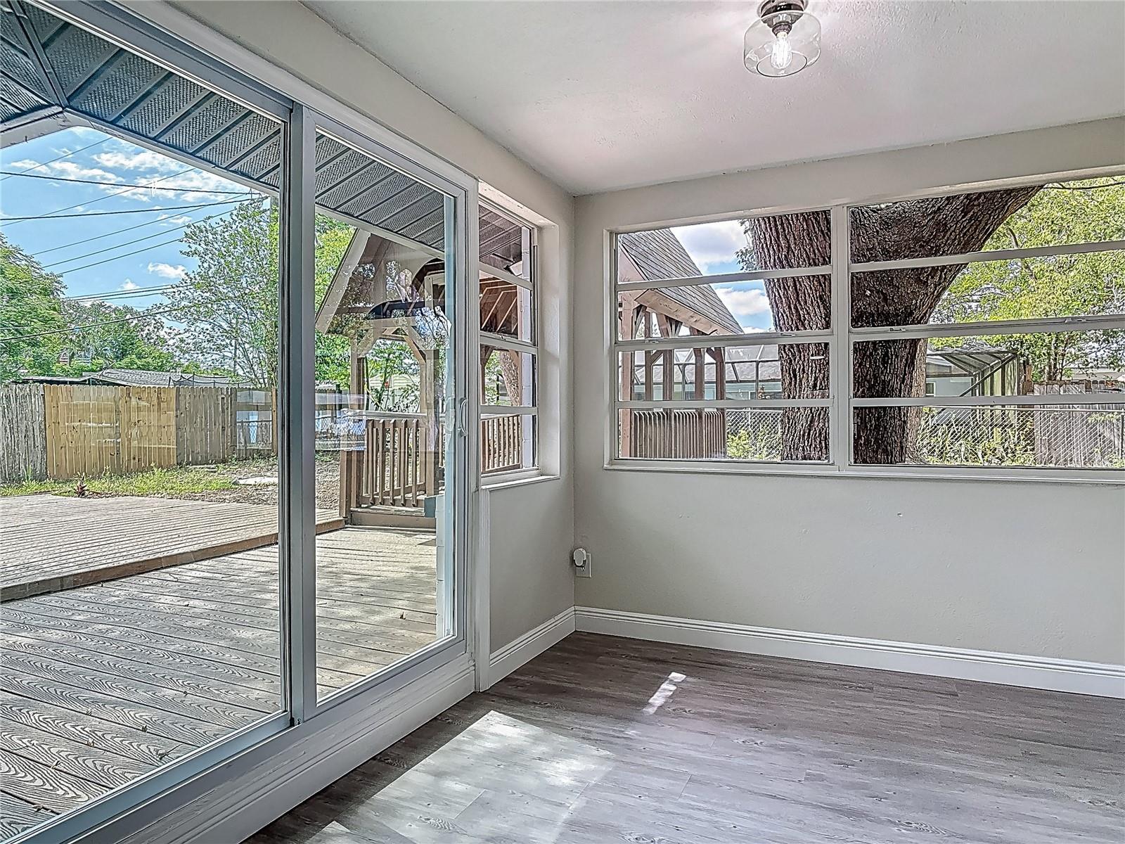 Image 43 of 55 For 1298 Scottsdale Drive