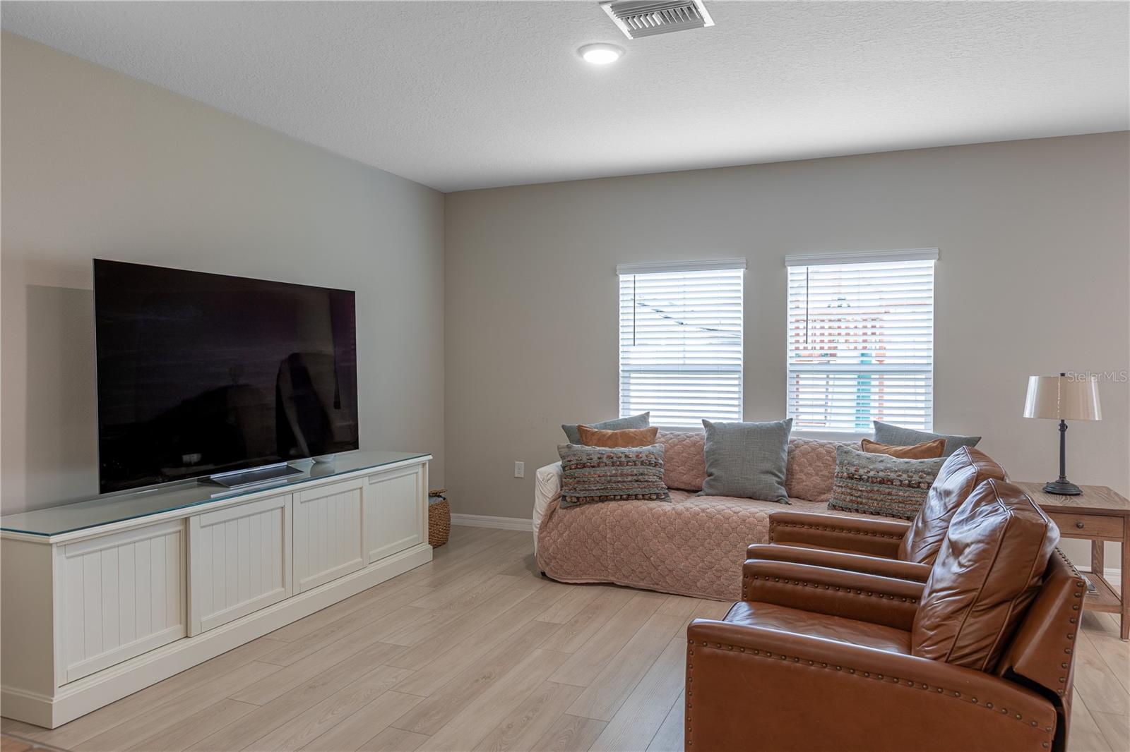 Image 6 of 35 For 34327 Verbena Street