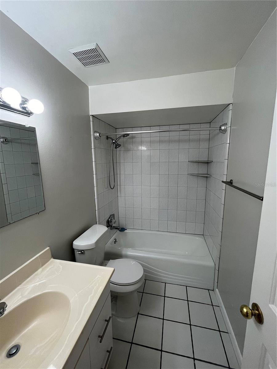 Image 22 of 28 For 4109 Fairview Vista Point 315