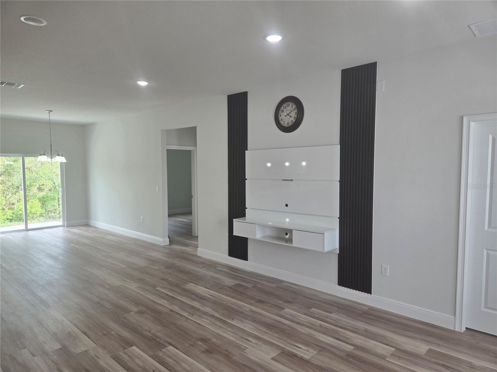 Image 13 of 45 For 2644 162 Nd Street