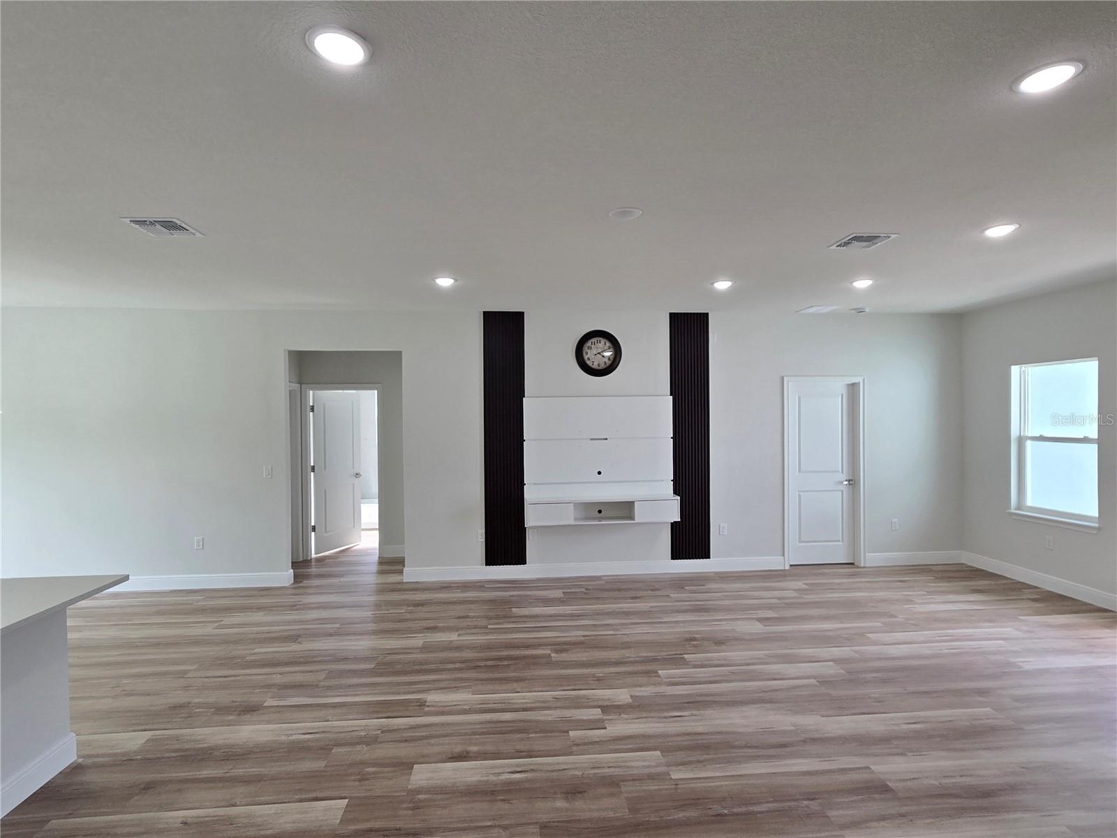 Image 14 of 45 For 2644 162 Nd Street