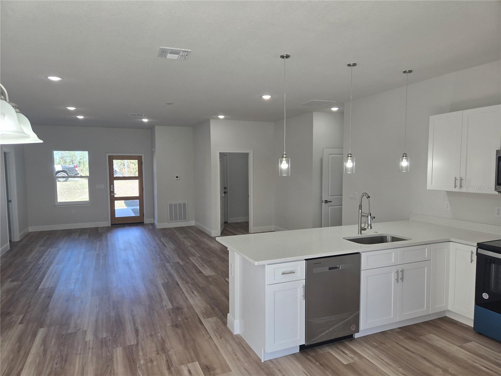 Image 16 of 45 For 2644 162 Nd Street