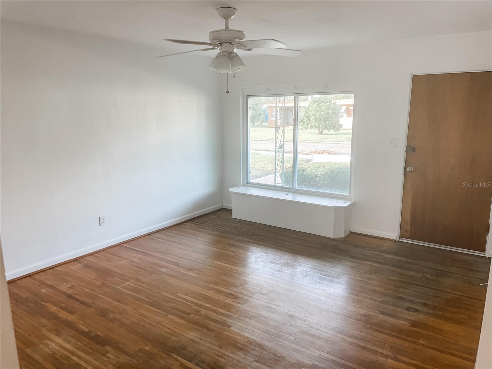 Image 2 of 14 For 766 Canovia Avenue