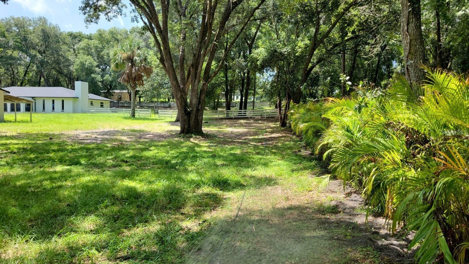 Details for 16742 Se 165th Ave, WEIRSDALE, FL 32195