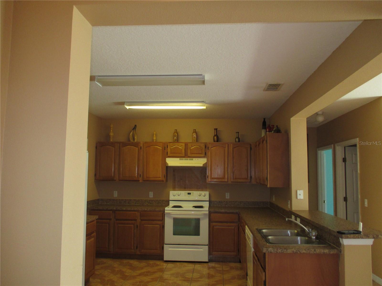 Image 4 of 5 For 824 Colville Drive