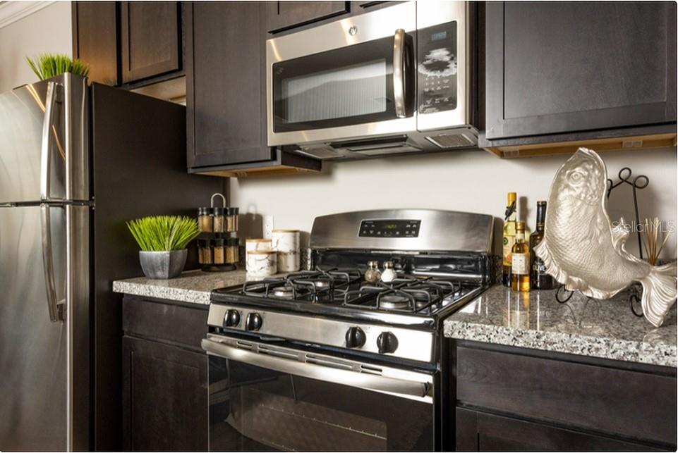 Image 16 of 21 For 7102 Portofino Way