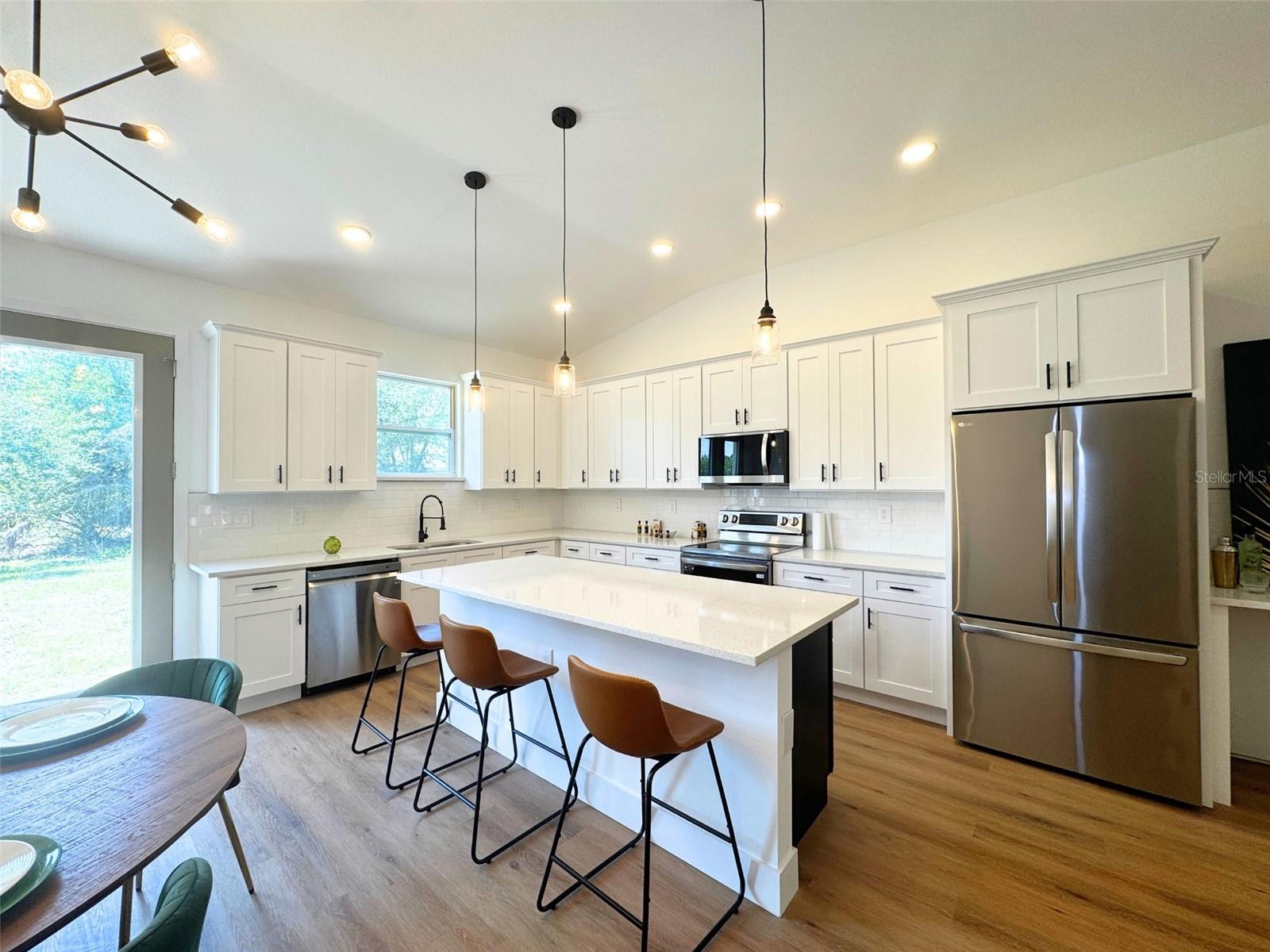 Image 10 of 21 For 410 Flat River Street Sw