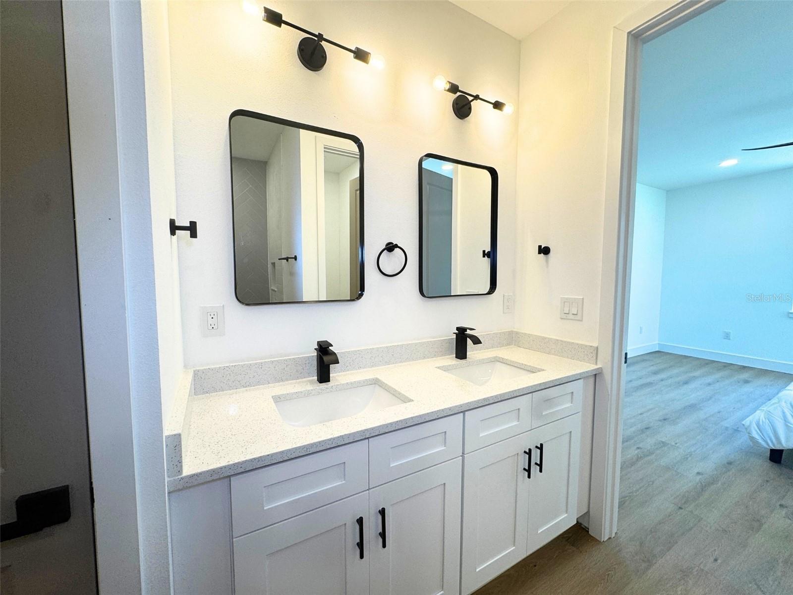 Image 15 of 21 For 410 Flat River Street Sw