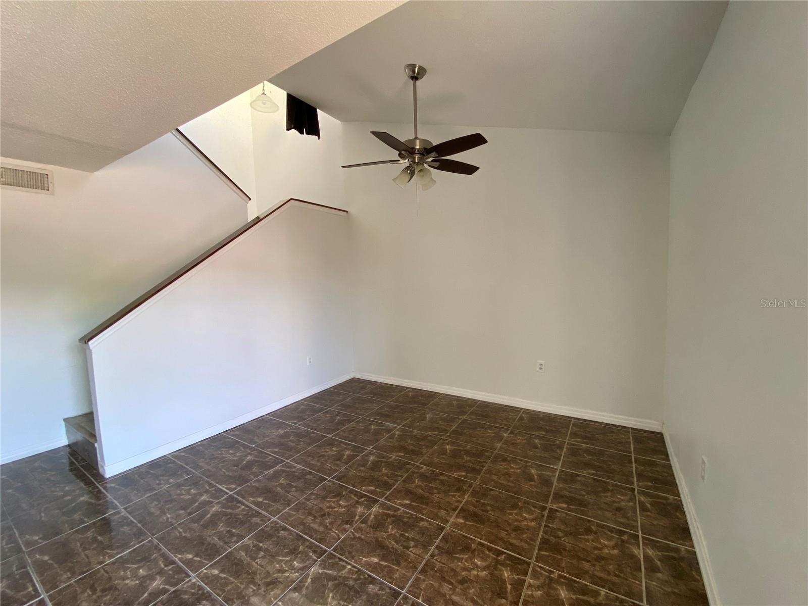 Image 10 of 26 For 174 Scottsdale Square 174