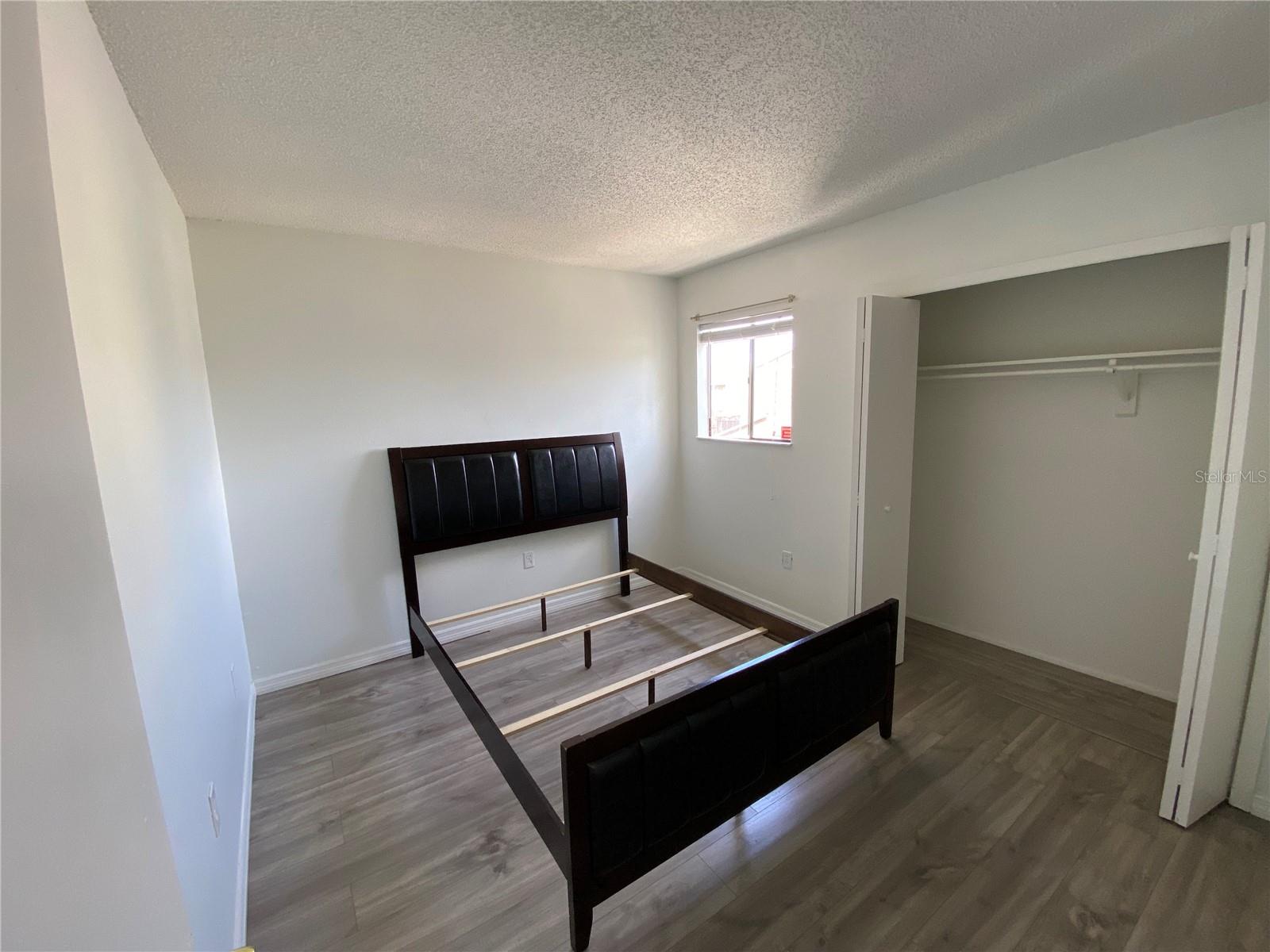 Image 21 of 26 For 174 Scottsdale Square 174