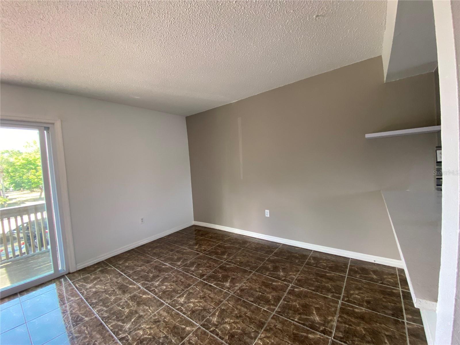 Image 7 of 26 For 174 Scottsdale Square 174