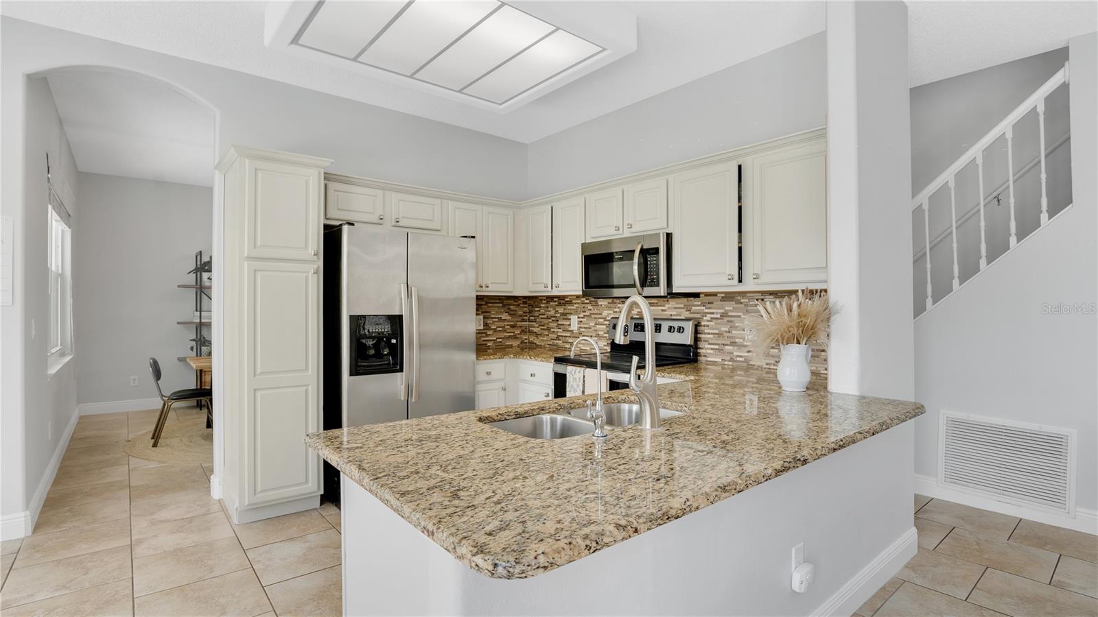 Image 13 of 41 For 726 Lake Biscayne Way