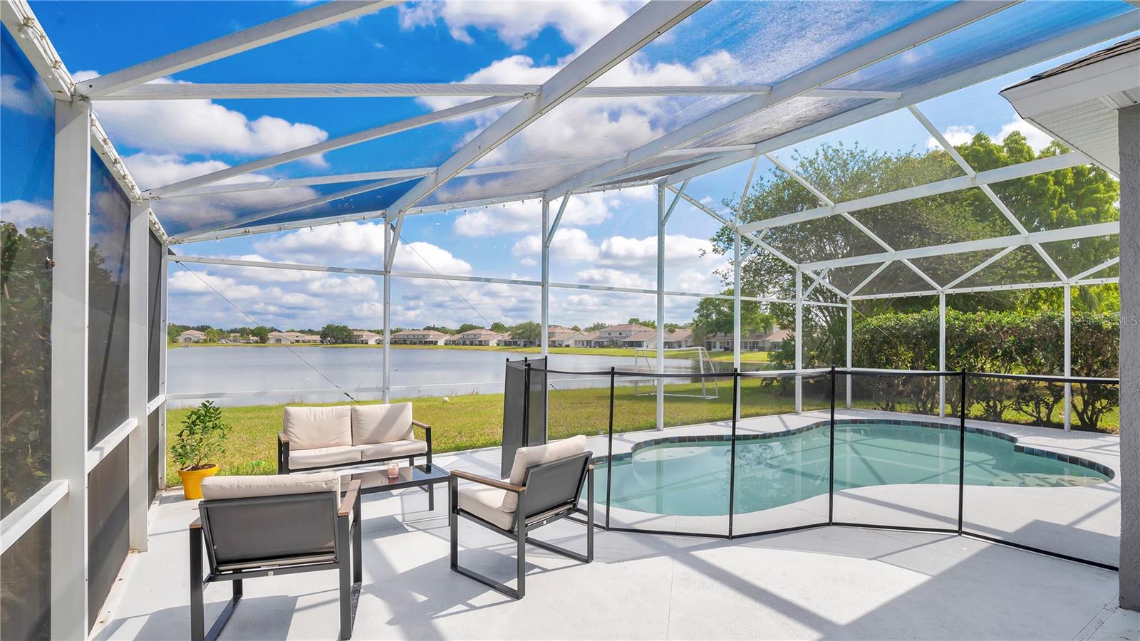 Image 27 of 41 For 726 Lake Biscayne Way