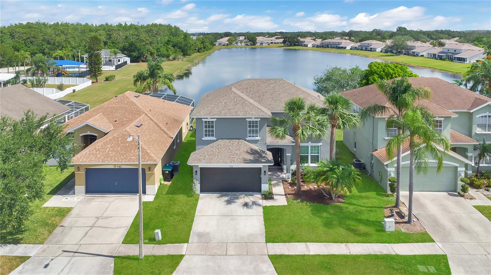 Image 35 of 41 For 726 Lake Biscayne Way